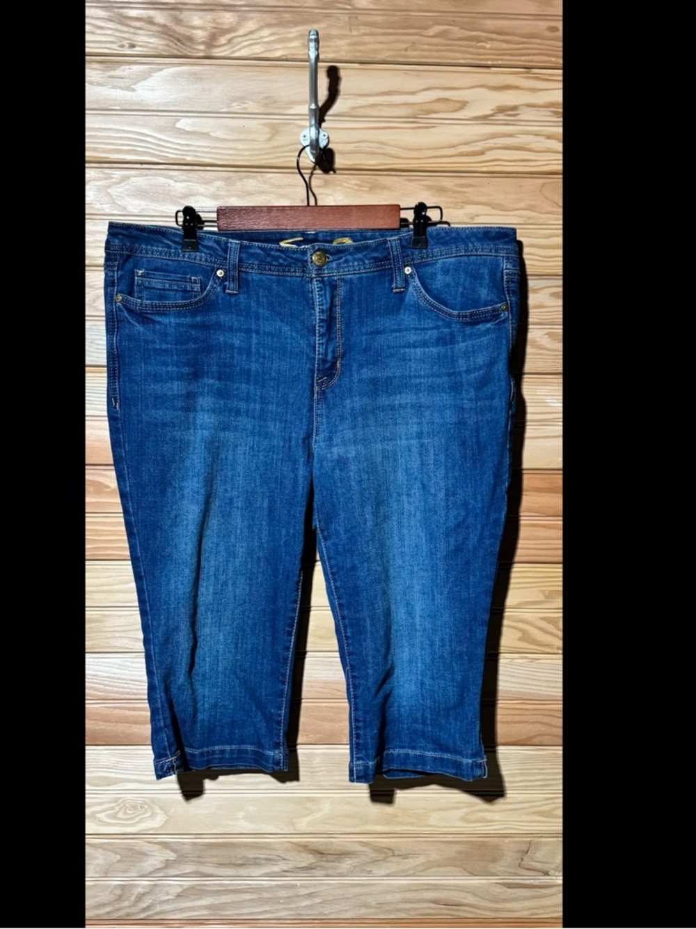 Seven7 Blue CroppedJeans